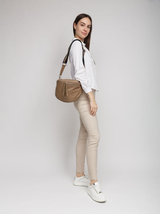 Giulia Monti Schoudertas Taupe - Image 5