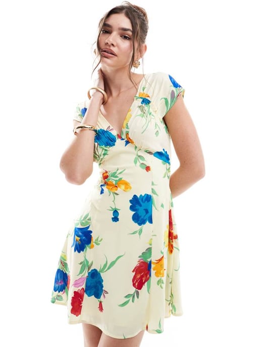 ASOS DESIGN V neck ruched bust detail mini tea dress in floral print - Image 4
