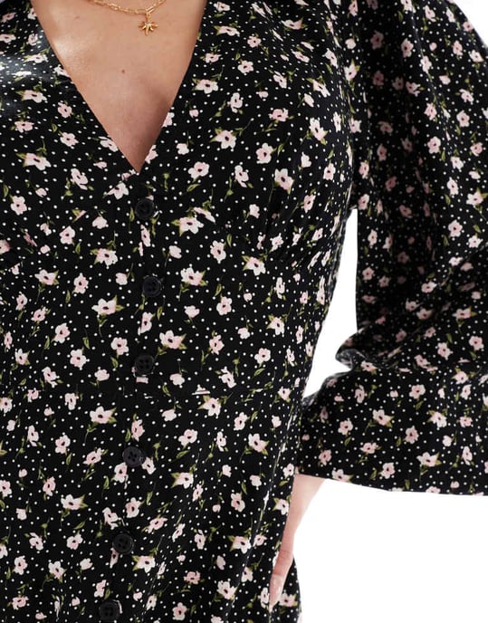 Miss Selfridge Petite mini tea dress in ditsy floral print - Image 3