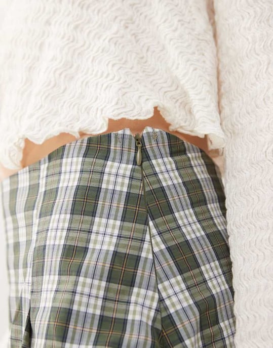 Reclaimed Vintage mini skort in green check - Image 2
