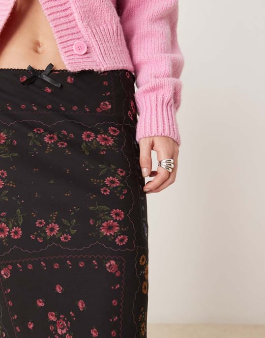Miss Selfridge bias maxi skirt in floral print - Image 4