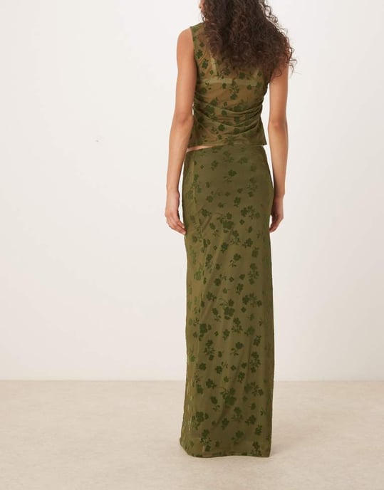ASOS DESIGN flocked mesh low rise co ord maxi skirt in olive - Image 4