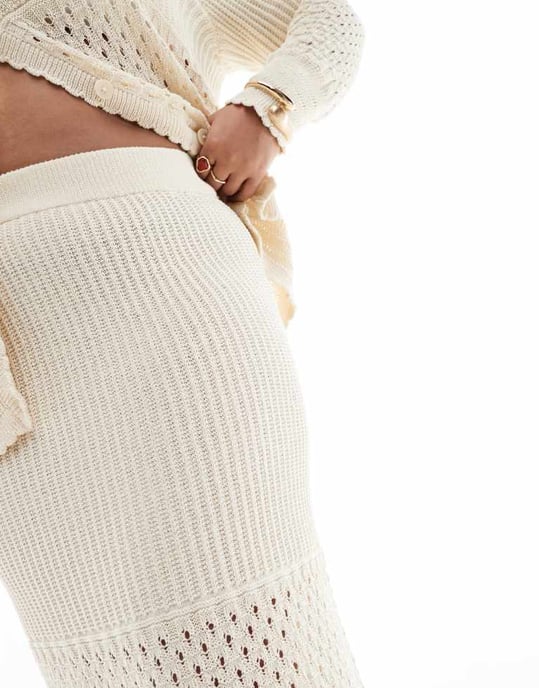 Vero Moda Curve crochet maxi skirt co-ord in cream - Image 3
