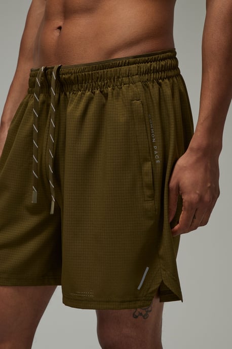 Common Pace Running Perforated 5inch Short - Image 3