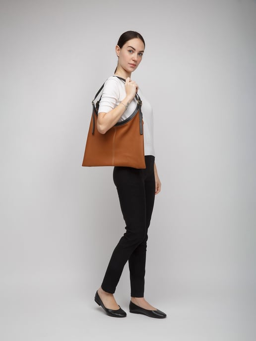 Giulia Monti Tote Bag Guldbrun Svart - Image 5