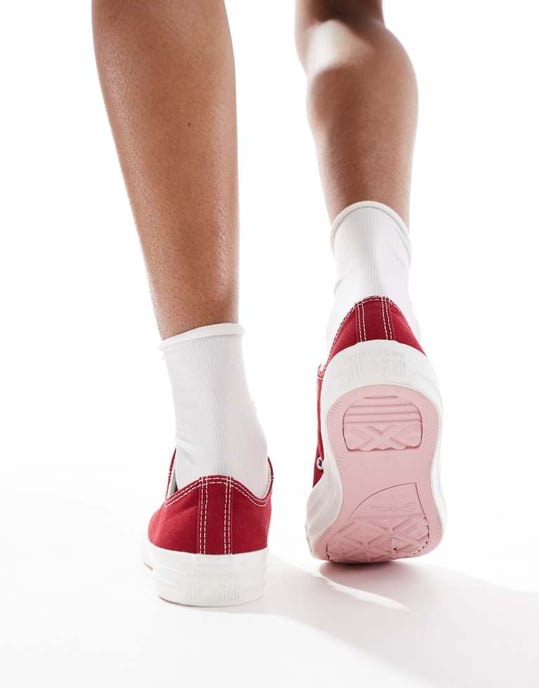 Converse Chuck Taylor All Star Ox trainers in red with gingham laces - Image 3