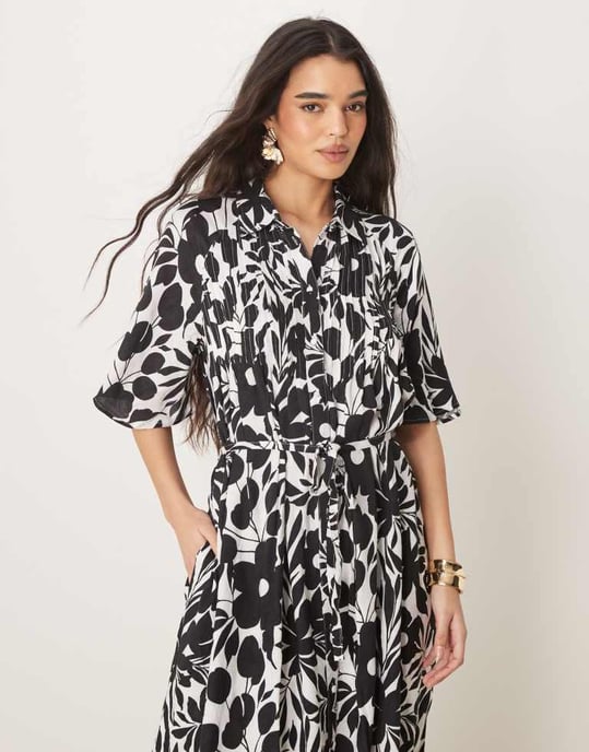 YAS belted button front fluted sleeve dress in monochrome floral print - Image 2