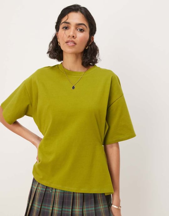 ASOS DESIGN cinched side t-shirt in olive - Image 4