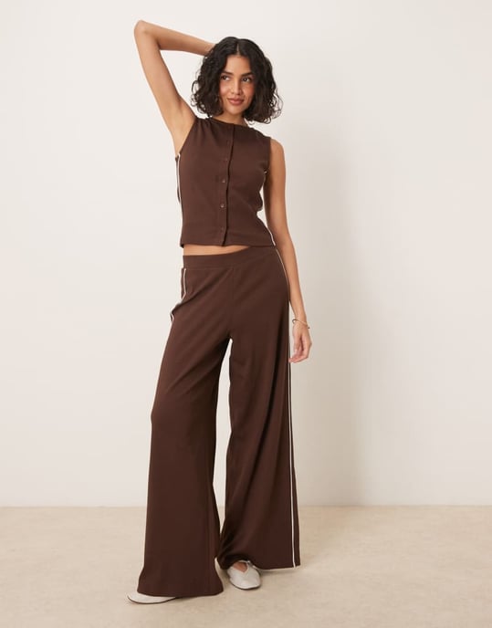 ASOS DESIGN co-ord crew neck button up top with contrast piping in brown - Image 4