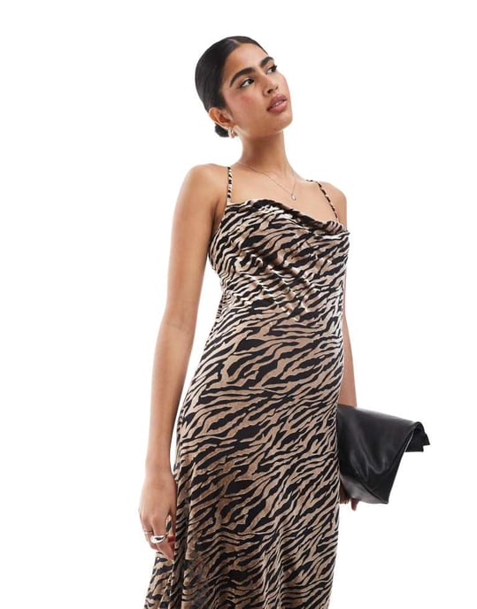 Objekt cowl neck devore midi slipklänning i zebra mönster - Image 4