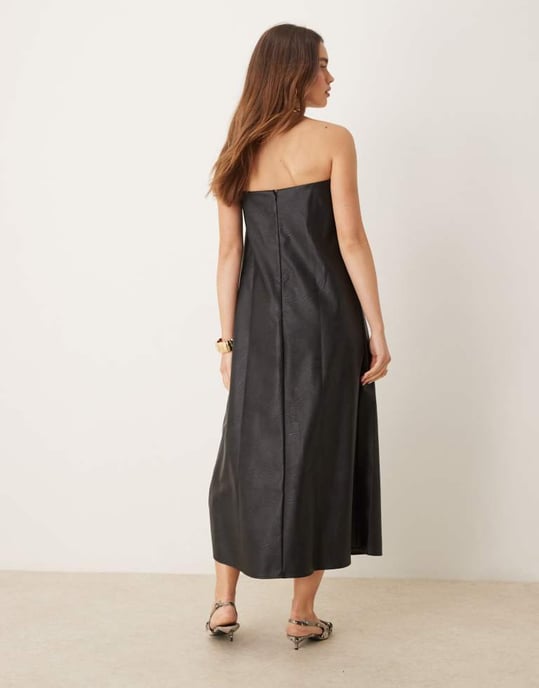 ASOS DESIGN läderlook bandeau trapez midi klänning i svart - Image 3