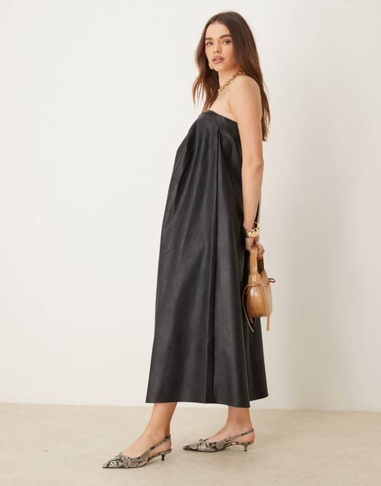 ASOS DESIGN läderlook bandeau trapez midi klänning i svart - Image 4