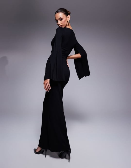 ASOS DESIGN delad änglavingad maxiklänning med utskärning i svart - Image 4
