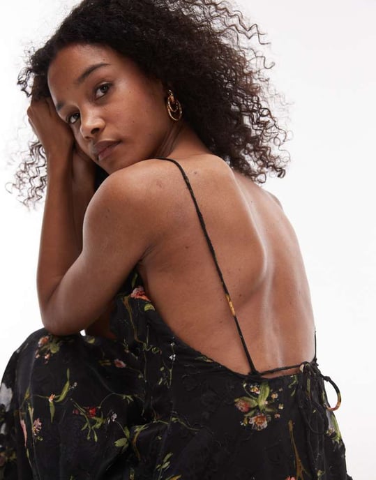 Topshop burnout blommig maxi halterneck klänning i svart - Image 3