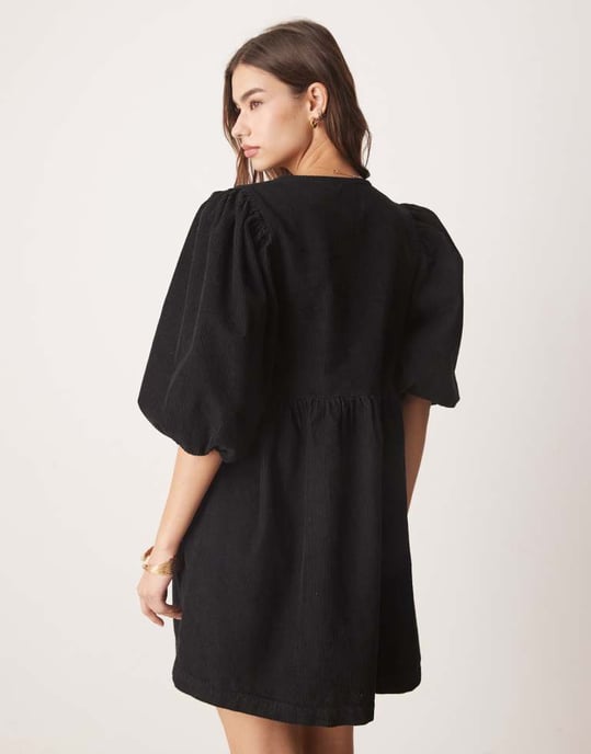 ASOS DESIGN knytframs mini klänning i kordflöjel i svart - Image 2