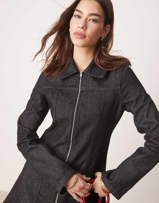 ASOS DESIGN dragkedja fram denim skjortklänning i svart ecru - Image 2