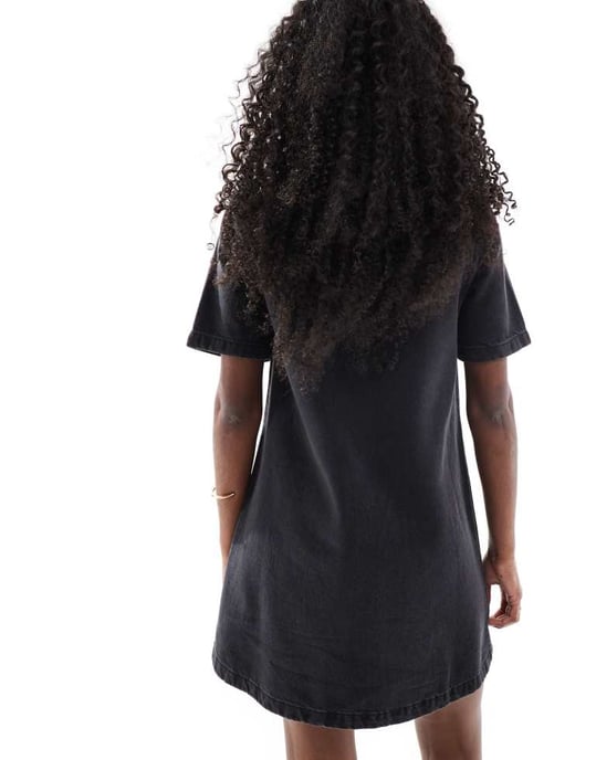 ASOS DESIGN denim poloklänning i tvättad svart - Image 4