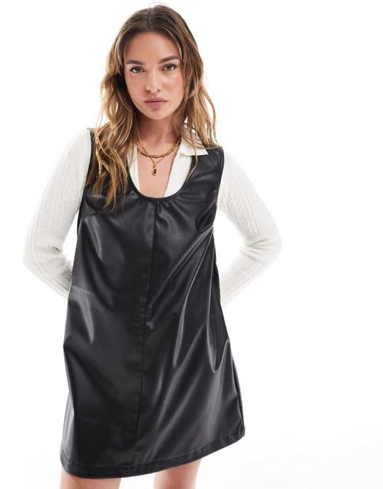 ASOS DESIGN fusk läder mini klänning i svart - Image 2