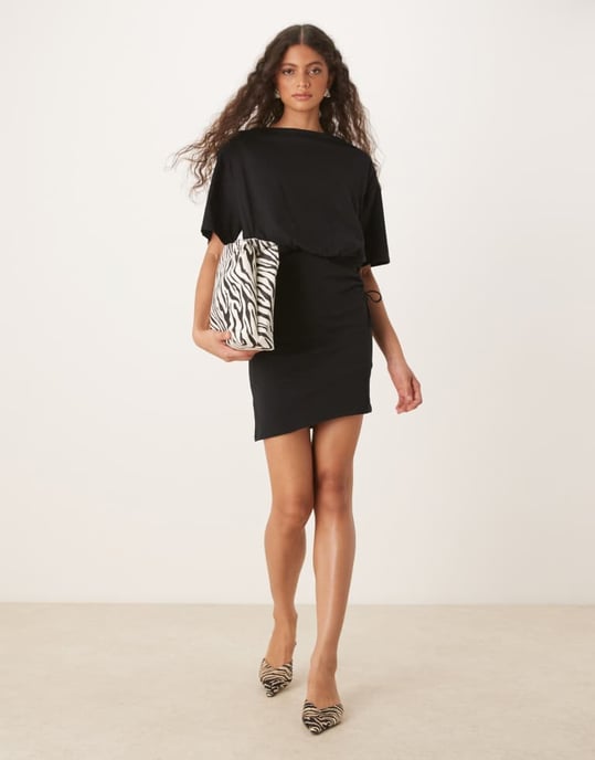 ASOS DESIGN slouchy t-shirt mini klänning med ruchdetalj i svart - Image 2