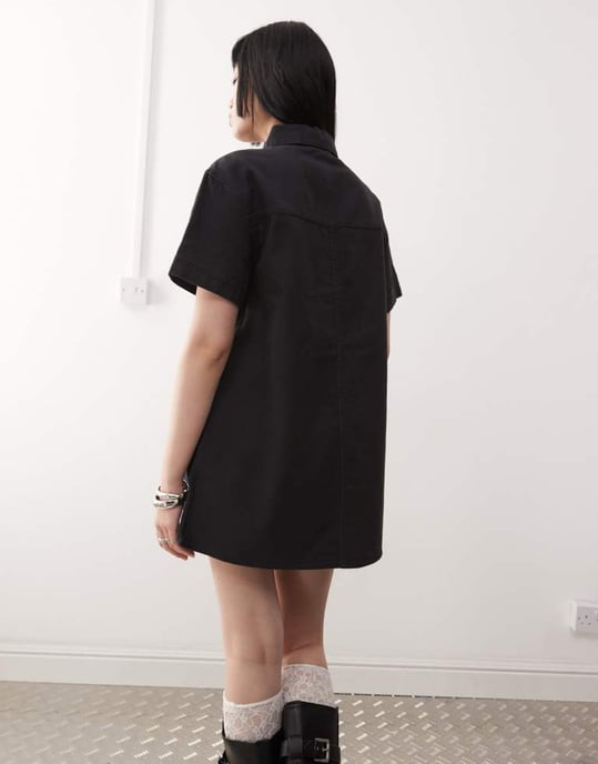 Monki oversized twill skjortklänning i tvättad svart - Image 4