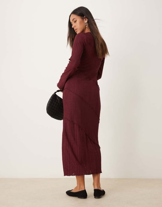Miss Selfridge blandad textur långärmad klänning i vinröd - Image 2