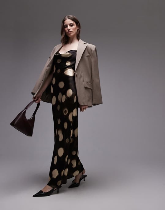 Topshop cowl slip midi-klänning i brun abstrakt prick - Image 1