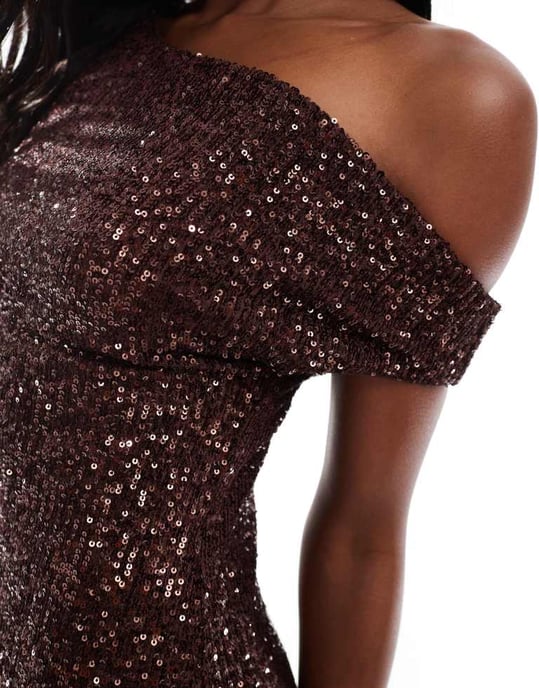 ASOS DESIGN paljetter asymmetrisk off-shoulder mini klänning i choklad - Image 3