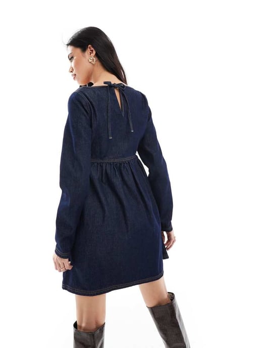 Miss Selfridge passform och flare långärmad denimklänning - Image 2
