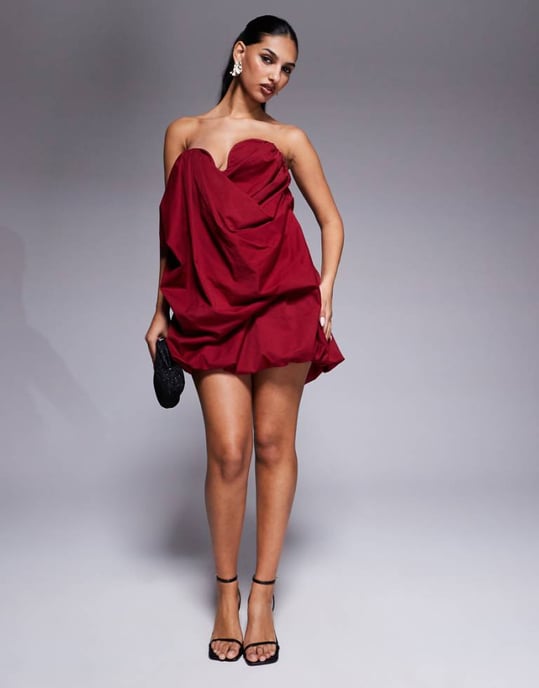 ASOS DESIGN strukturerad bust puffball bandeau mini klänning i bordeaux - Image 1