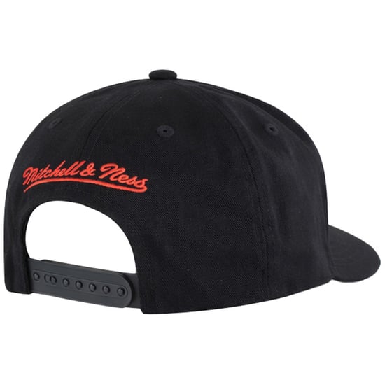 Mitchell & Ness NBA Chicago Bulls Letterman 110 Black Cap - Image 2