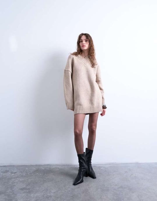 Topshop stickad hög v-ringad mini oversized klänning i havre - Image 2