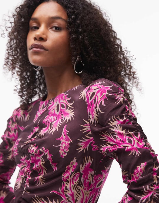 Topshop rynkad mini klänning med framsida i rosa vintage blommönster - Image 3