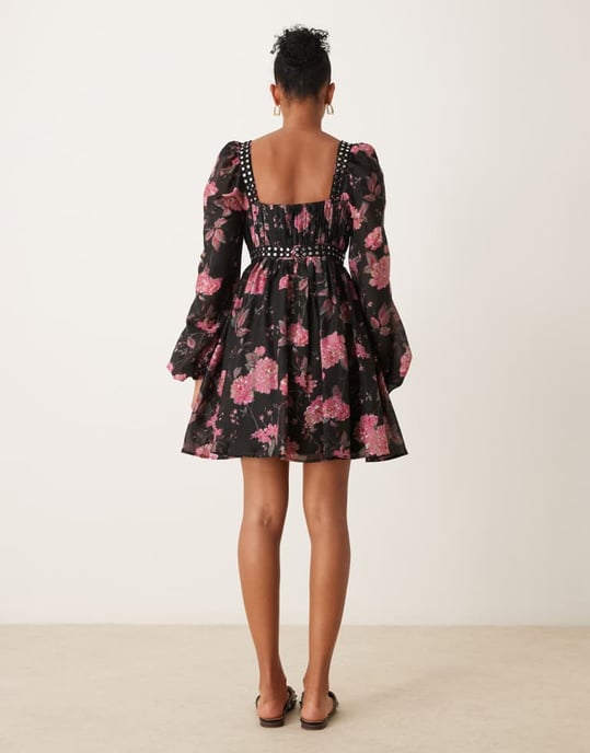 ASOS DESIGN studdetaljerad babydoll miniklänning i blommig tryck - Image 3