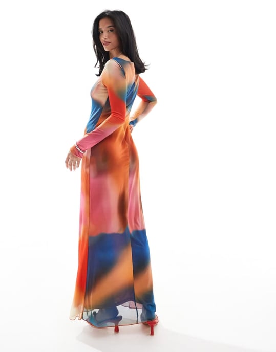 Vero Moda Petite långärmad mesh maxi klänning i solnedgång blå mönster - Image 3