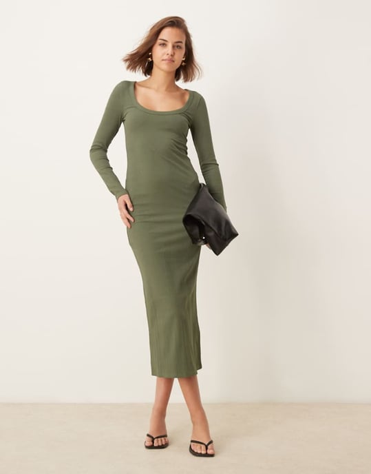 ASOS DESIGN rippad långärmad midi klänning med skopa i olivgrön - Image 1