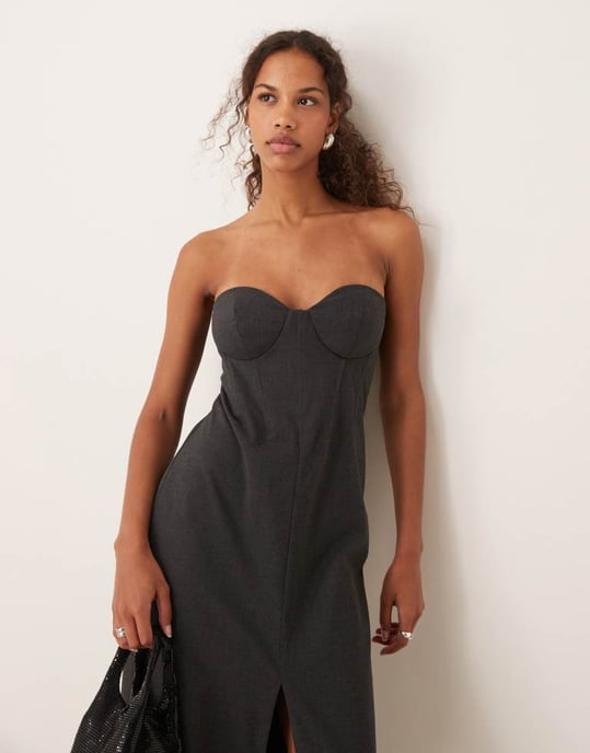 ASOS DESIGN korsett detaljer bandeau midaxi klänning med framslits i kolgrå - Image 4