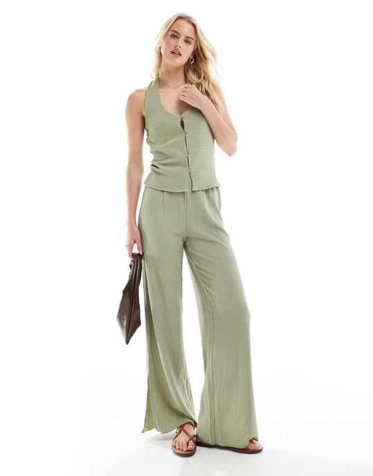 Vero Moda Tall textured jersey halter top co-ord in tea green - Image 4