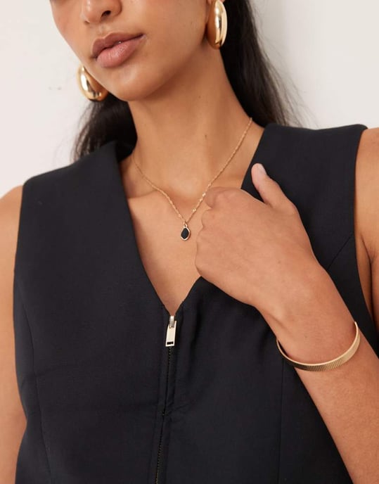 Abercrombie & Fitch zip detail waistcoat in dark black - Image 3