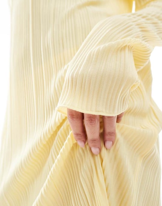 Vero Moda plisserad miniklänning med volangärmar i ljus banan - Image 4