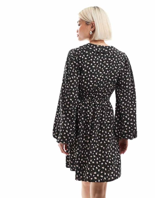 Miss Selfridge mini teklänning i blommig tryck - Image 4