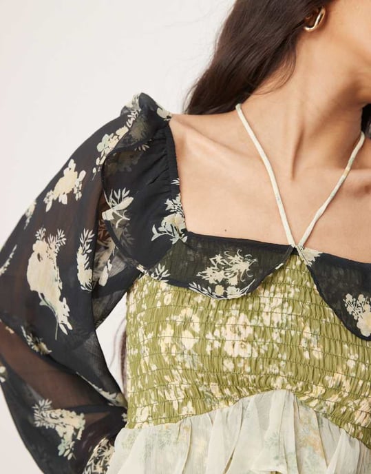 ASOS DESIGN halterneck volang mini klänning i blandad ditsyprint - Image 4