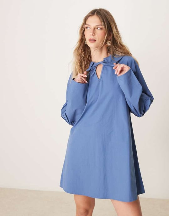 ASOS DESIGN poplin pintuck miniklänning i blått - Image 2