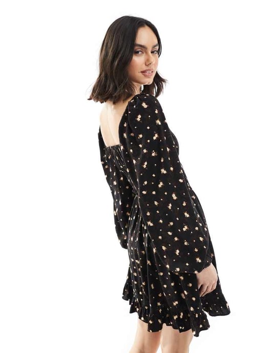 Miss Selfridge miniklänning med veckad midja i blommönster - Image 3