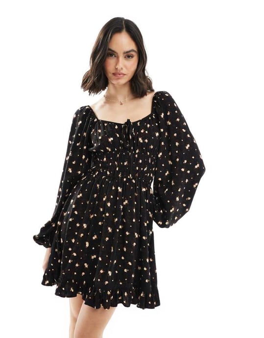Miss Selfridge miniklänning med veckad midja i blommönster - Image 4