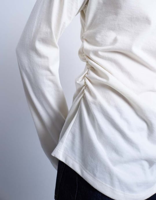 Topshop asymmetrisk halsringning långärmad topp i off-white - Image 3