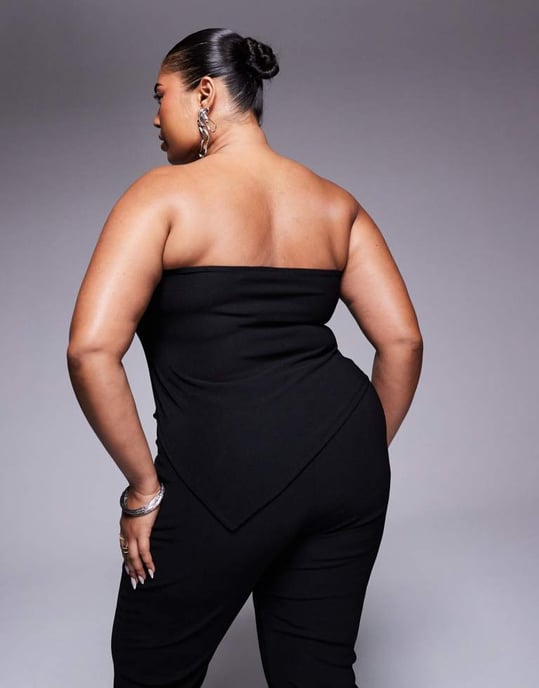 ASOS DESIGN Curve koordinerad ribbad korsett bandeau topp i svart - Image 2