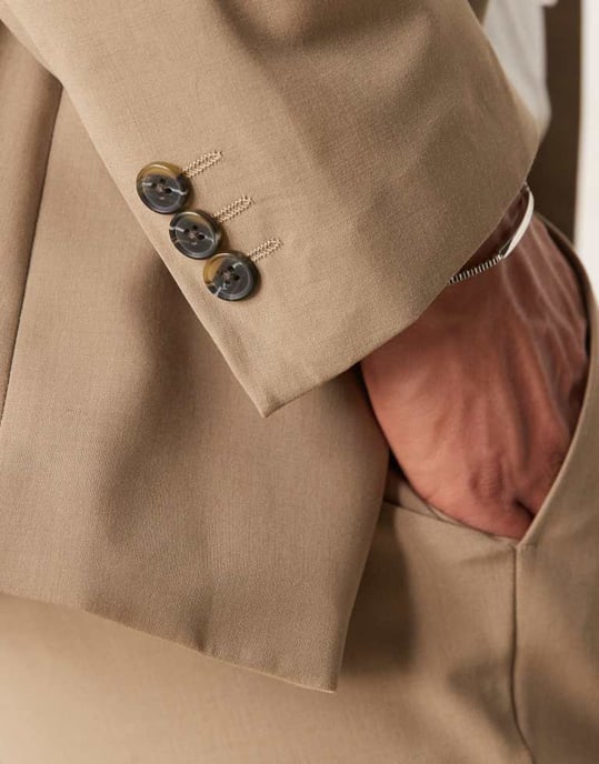ASOS DESIGN tvättbar smal kostymjacka i lätt worsted ull i beige - Image 2