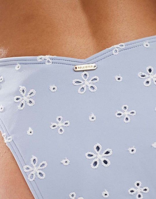Hollister högskuren flirtig bottenko-ord i blå blommönster - Image 3