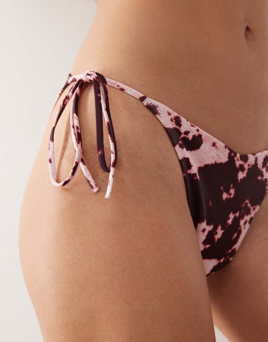 Monki mixa och matcha knytbikiniunderdel i rosa kortryck - Image 2
