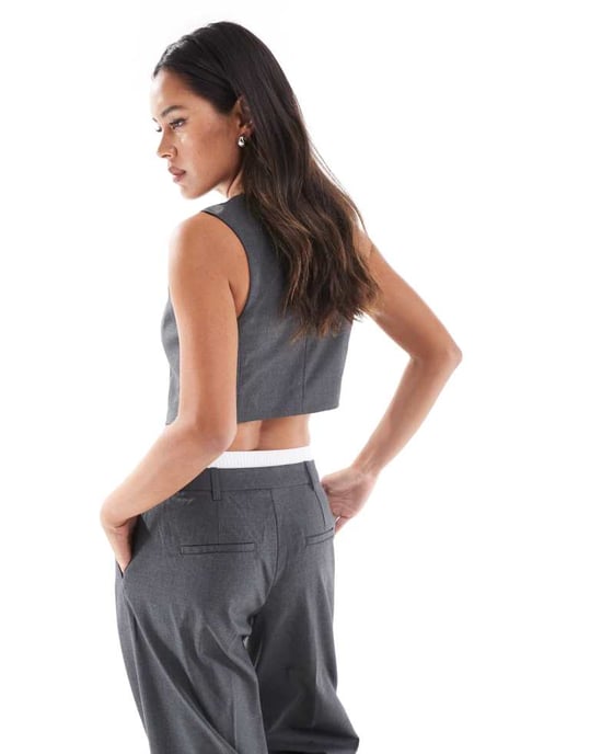 Vero Moda kort väst set i mörkgrå melange - Image 4